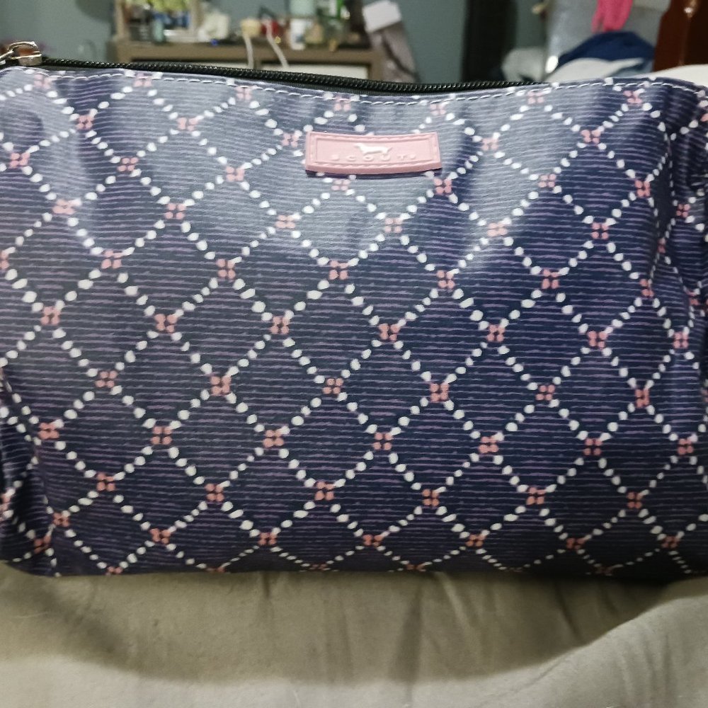 NWOT! SCOUT Packin' Heat Makeup Bag